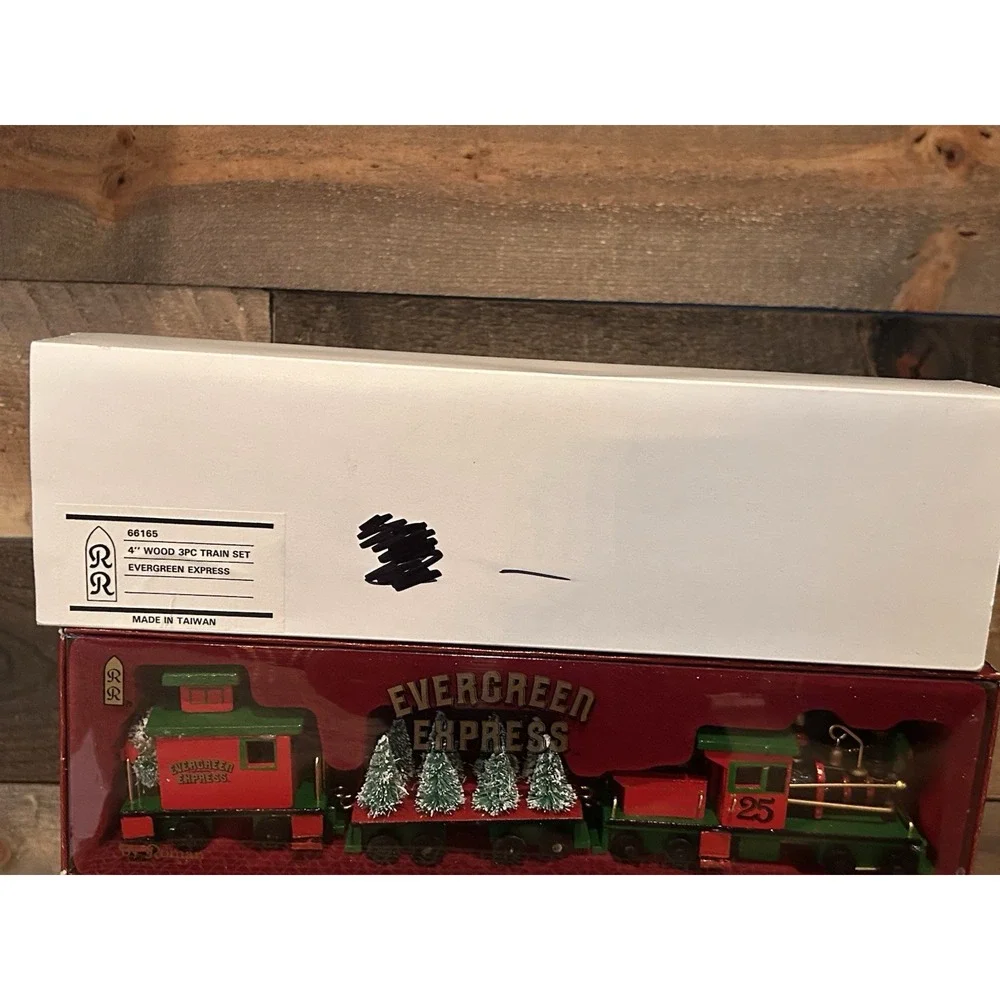Vintage Roman Inc. Wooden Evergreen Express 1986 Mini Christmas Display Train‎